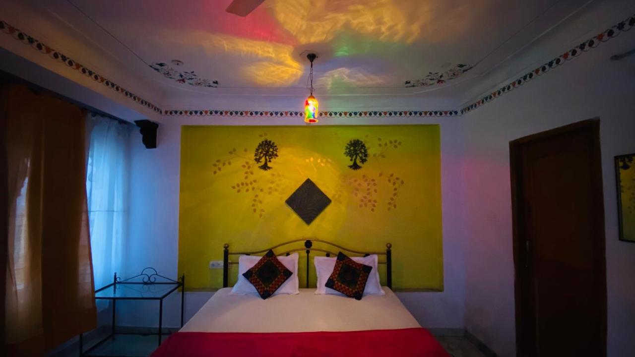 Kesar Palace Hotel Udaipur Eksteriør billede